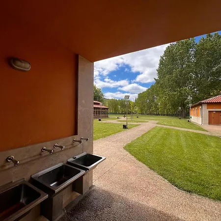 Albergue Camp *